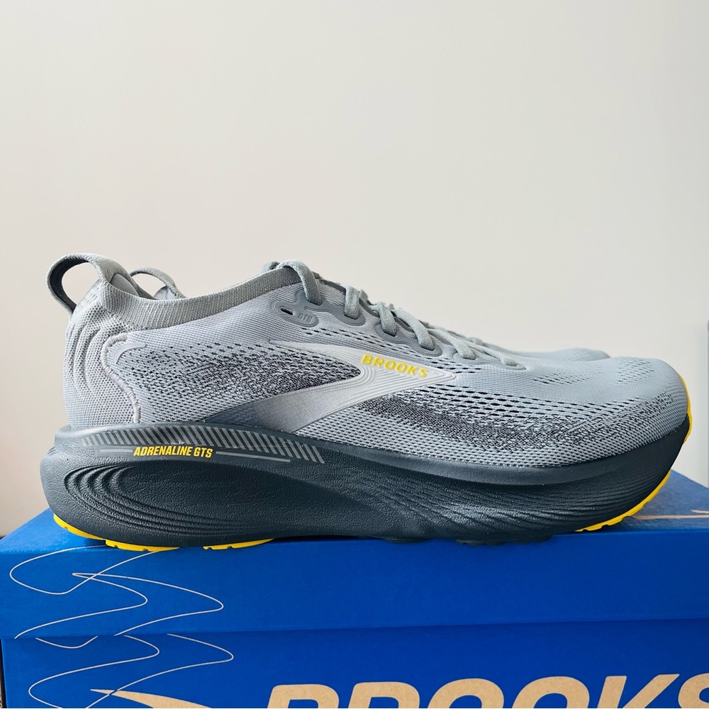 Brooks Men's Adrenaline GTS 25 running shoes Primer Grey/Ebony/Jasmin